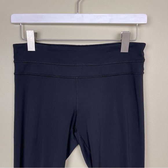 Lululemon Black Cropped Leggings Size 6 - Picture 3 of 7